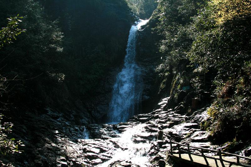 小镇惊魂